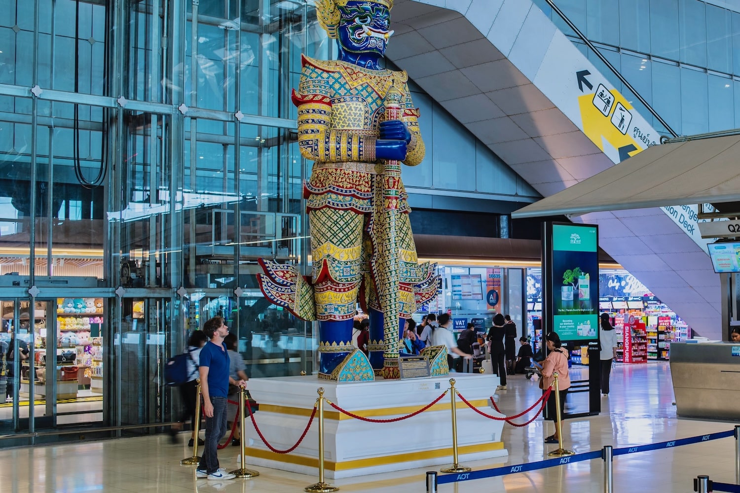 uk to thailand bangkok airport