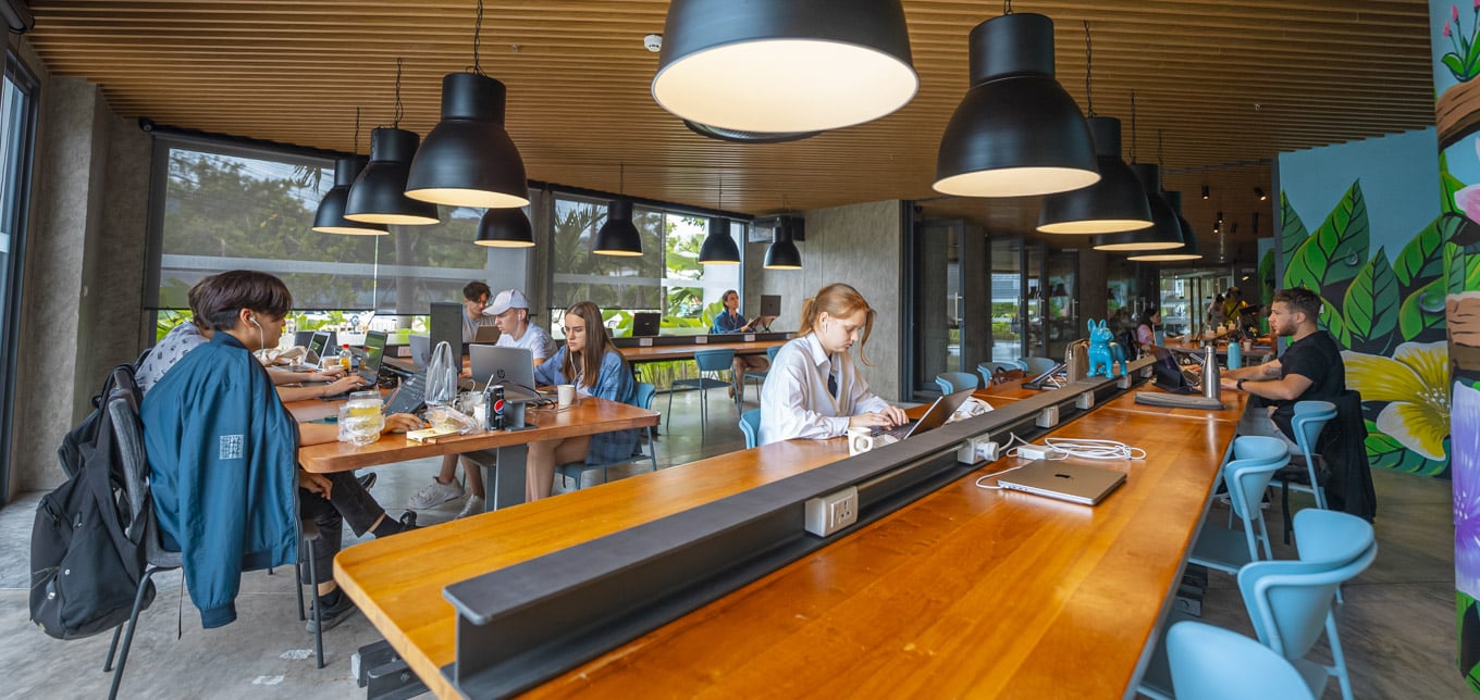 uk to thailand co working cafes
